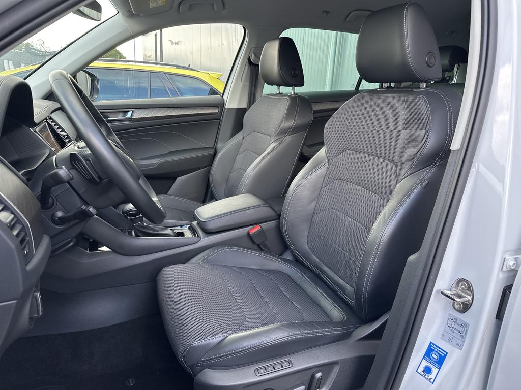 Skoda Kodiaq 2022 г. Белый, пробег 52750 км