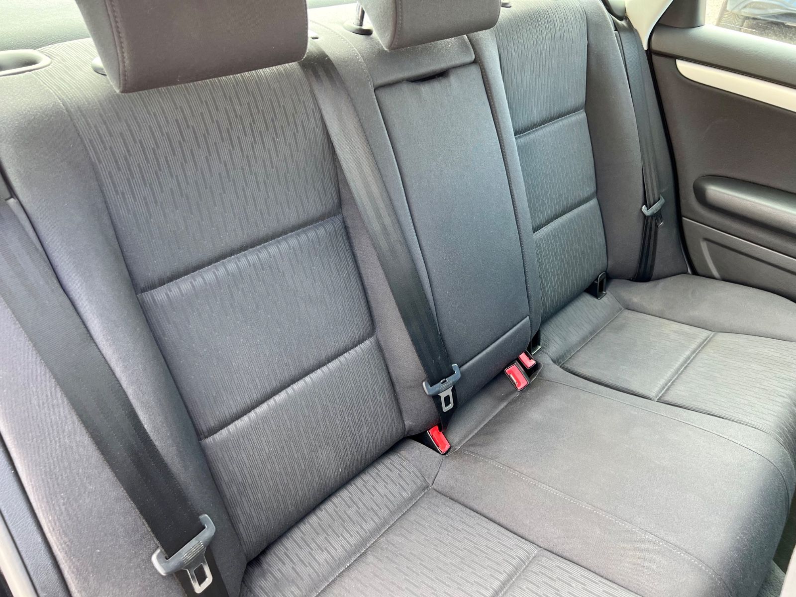 AUDI A4 1.6 AAC SHZ RADIO NAVI USB