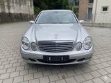 Mercedes-Benz E 200 KOMPRESSOR Elegance - Mercedes-Benz E 200: Elegance