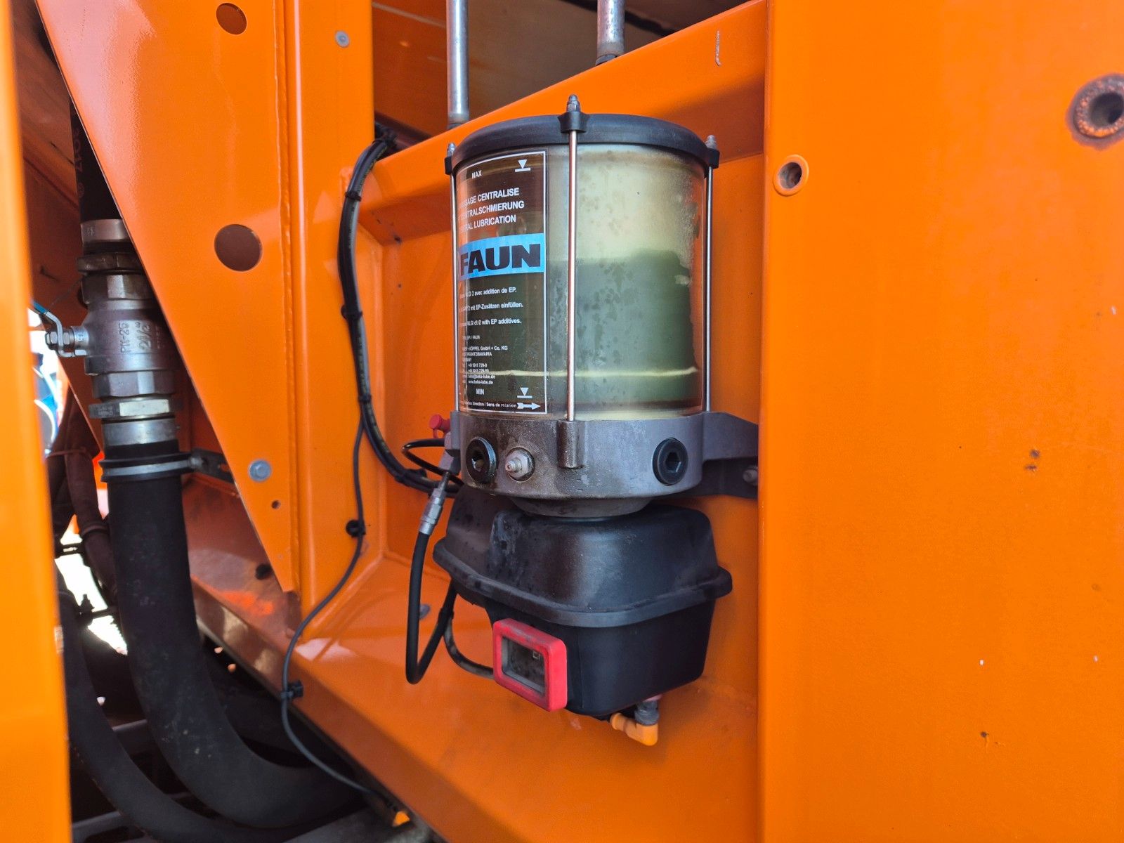 Fahrzeugabbildung Mercedes-Benz Actros 2533 L Faun Variopress II524 V19 Zoeller