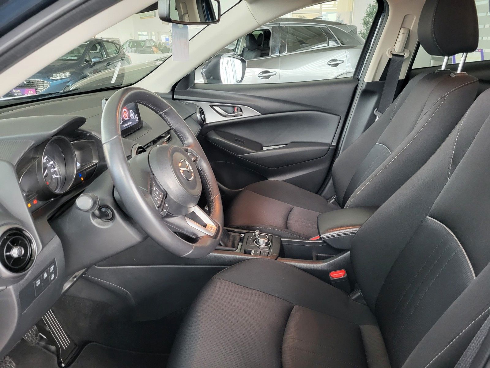 Fahrzeugabbildung Mazda CX-3 Exclusive-Line Sitzheizung, Klimaautomatik