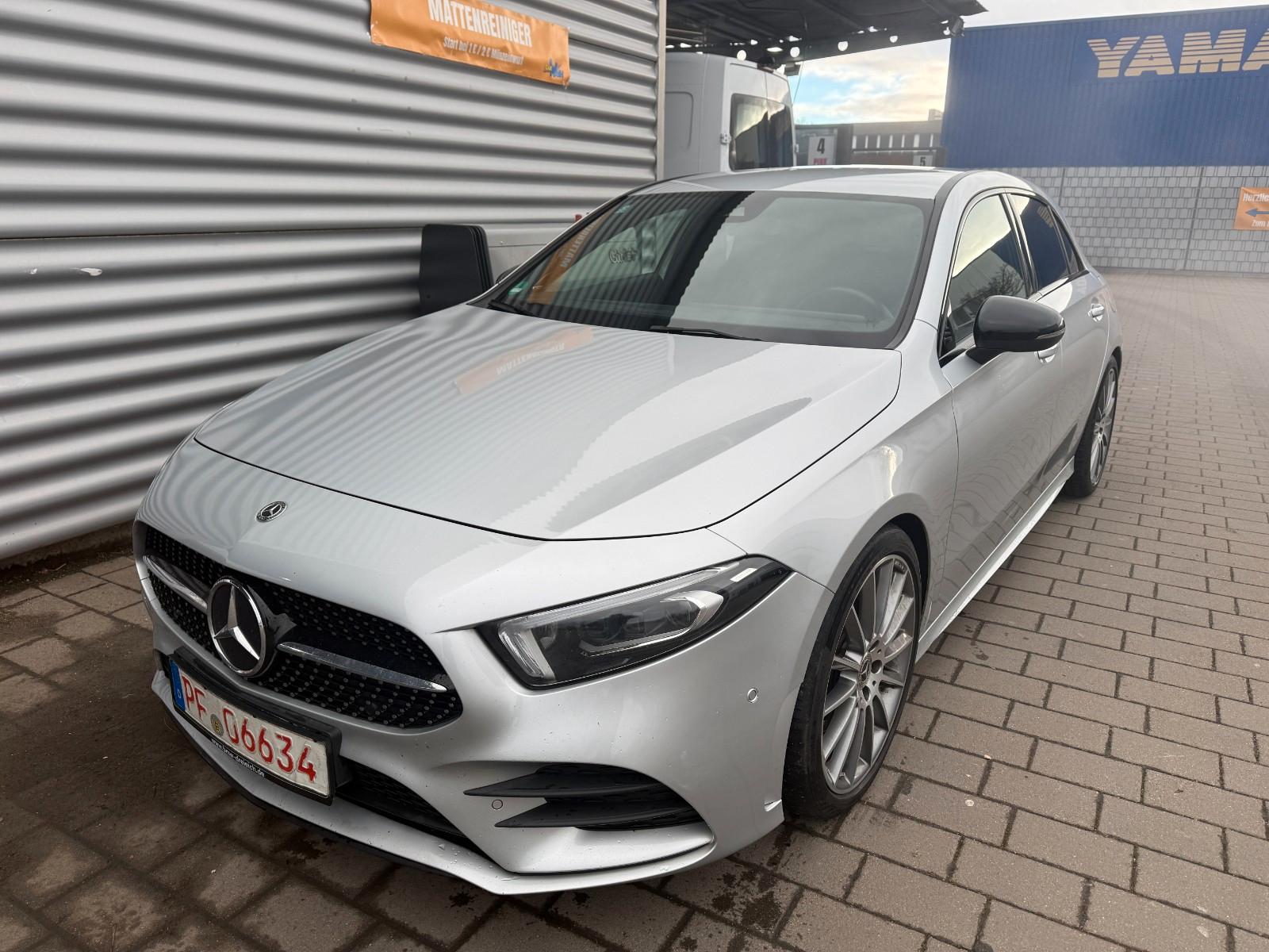 Mercedes-Benz A 220 A A 220 d 4Matic AMG-Paket Night Paket 19