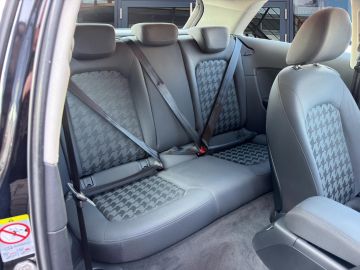 Audi A3 1.2 TFSI Attraction °AHK°SHZ°AAC°Allwetter°