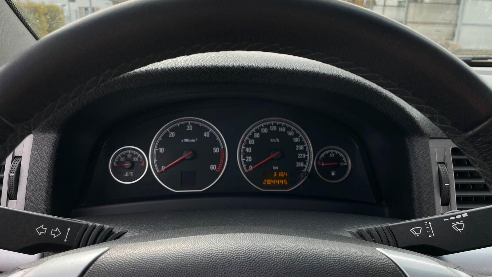 Opel Vectra 2005 — photo 9