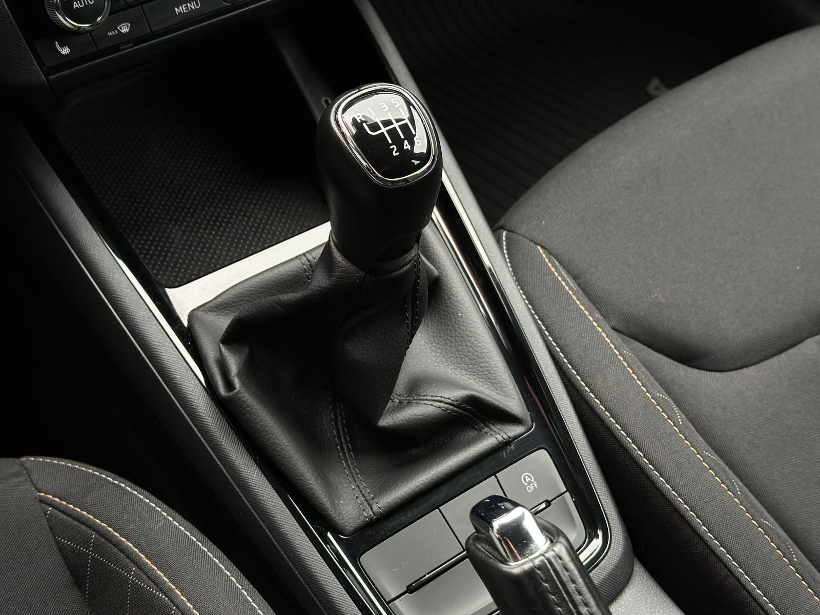 SKODA Scala 1.0TSI AMBITION* LED#PDC#SHZ#TEMP#SPUR#DAB - Image 14