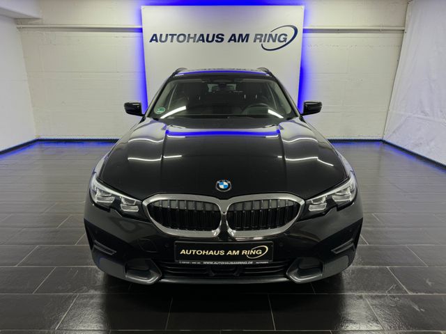 BMW 320i Touring Sport Line 1H HUD LEDER LED H&K DAB