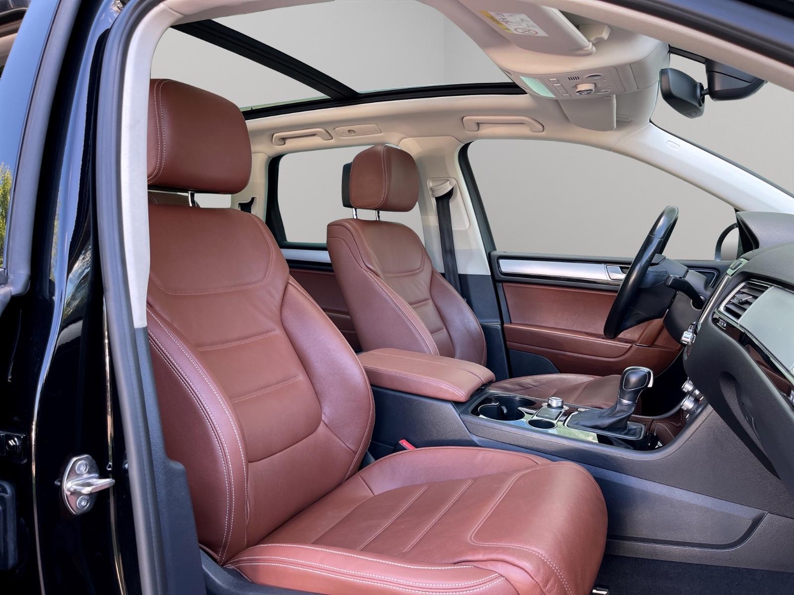Volkswagen TOUAREG V6 TDI 4 MOTION LEDER PANORA SCHECKHEFT