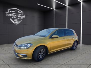 Volkswagen Golf - 1