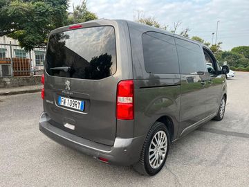 Peugeot Traveller - 6