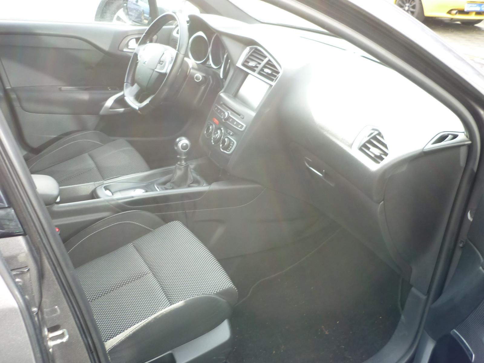 DS Automobiles DS4 DS 4 Navi Bi-Xenon Garantie...