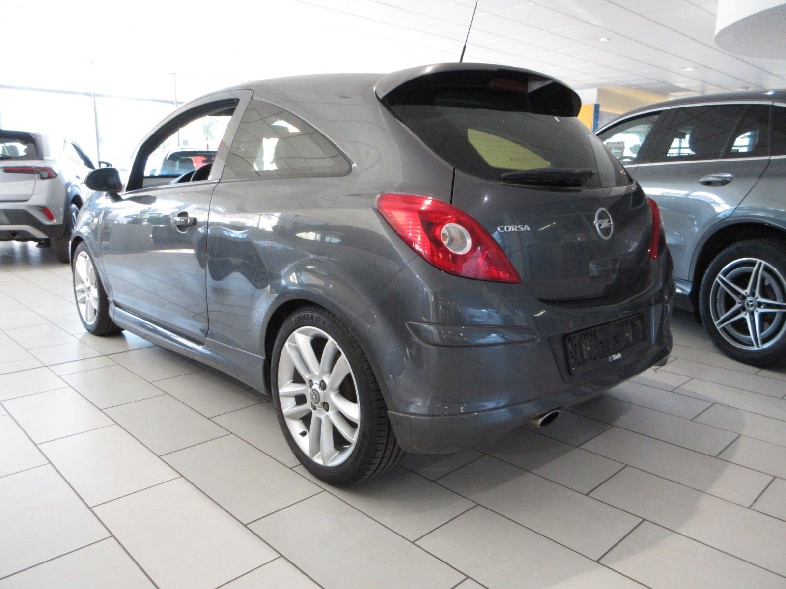 Fahrzeugabbildung Opel Corsa D Innovation 1.4 OPC/SHZ/LHZ/17"ALUPDC