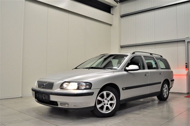 Volvo V70 Kombi 2.4 / AHK / TEILLEDER / LM-FELGEN / LP