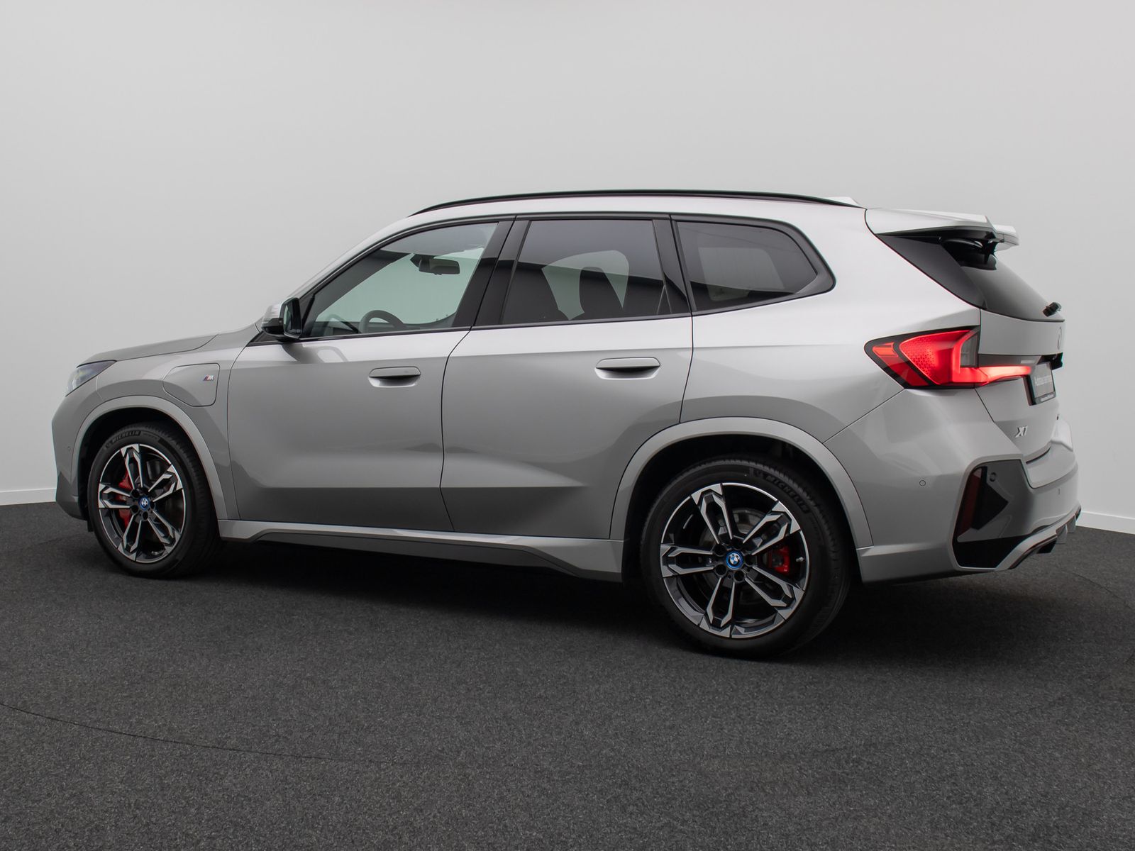 Fahrzeugabbildung BMW X1 xD30e MSport 360&deg;H/K Panorama AHK HUD DAB 19"