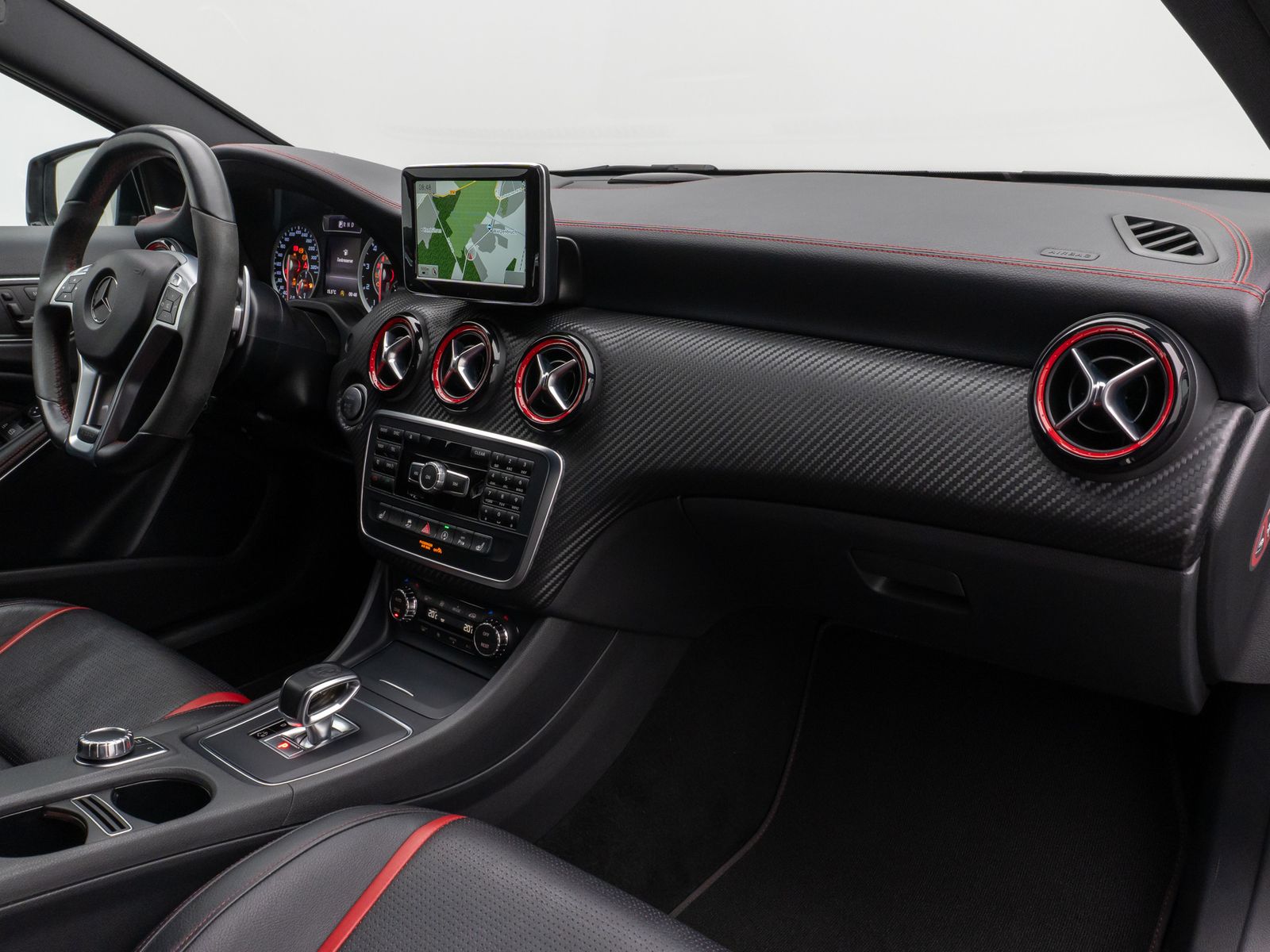 Fahrzeugabbildung Mercedes-Benz A 45 AMG Performance 4Matic Aero H/K Kamera Navi