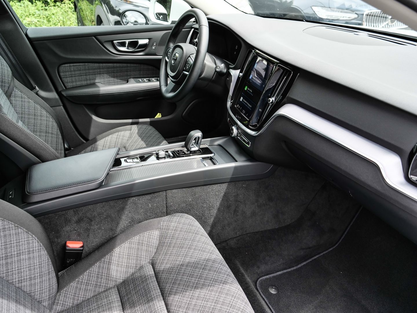 Volvo V60 Kombi Core Digitales Cockpit Soundsystem LED foto 11