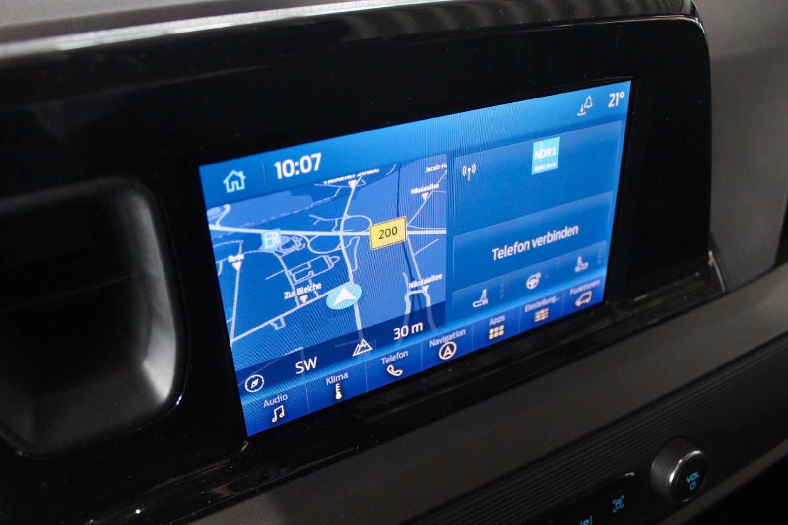 Fahrzeugabbildung Ford Tourneo Courier Titanium Automatik FahrerAssPak