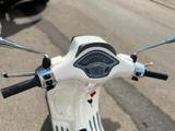 Piaggio Vespa Sprint HS 50 4T weiß mit Koffer - Offers