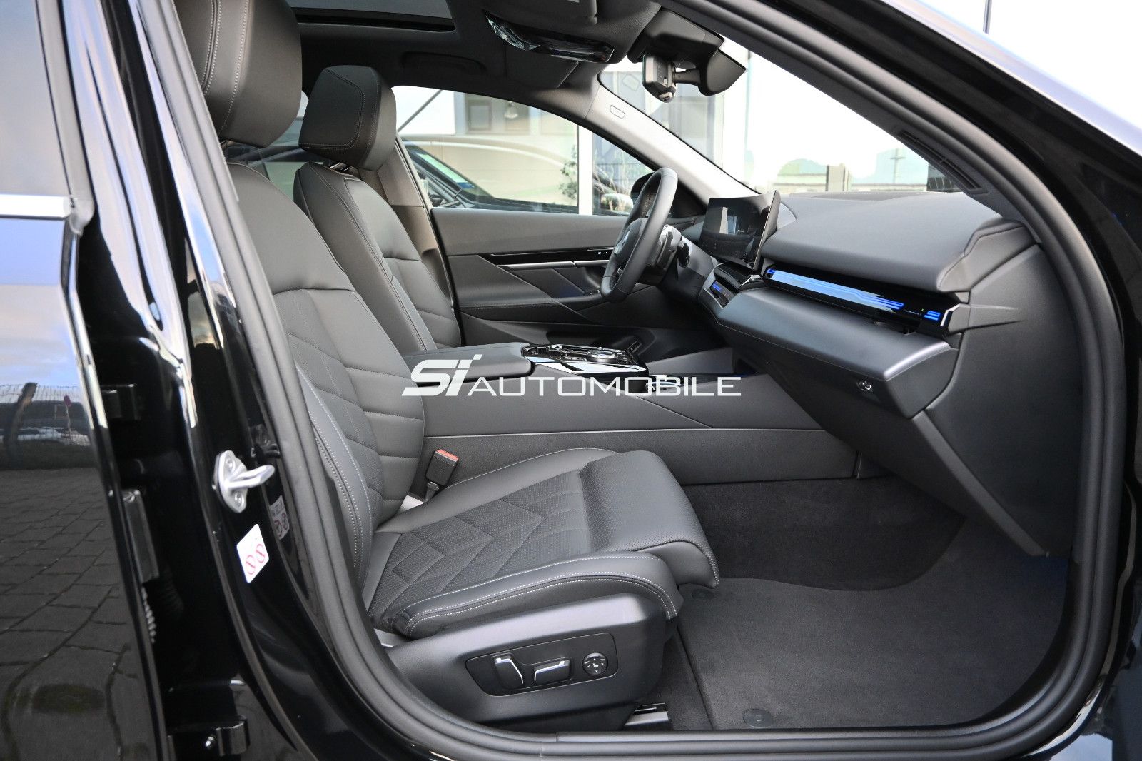 Fahrzeugabbildung BMW 520d °KOMFORTSITZE°PANO°SITZKLIMA°STANDHEIZ°360°