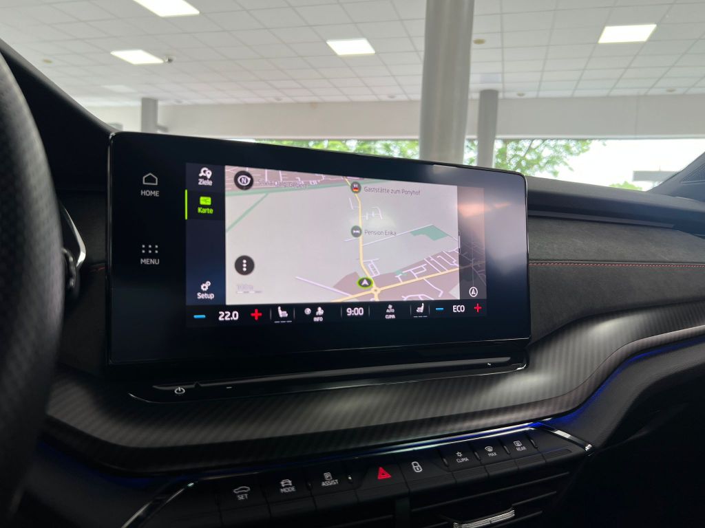 Skoda Octavia RS iV*LED*CANTON*pACC*HUD*KEYL*DCC*TOTW*