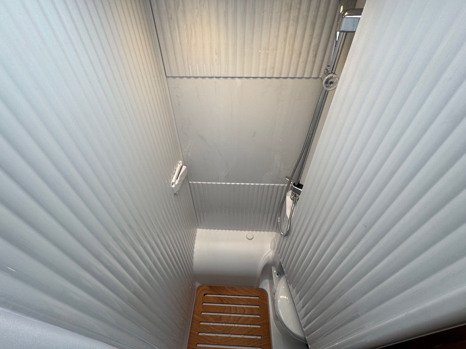 Fahrzeugabbildung Carado V-337 pro+   5.995€  SPAREN !