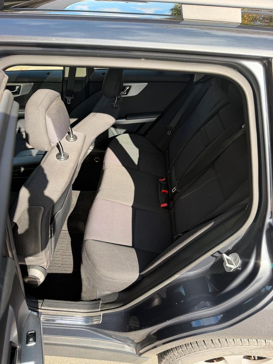 Mercedes-Benz GLK250 2010 — photo 9