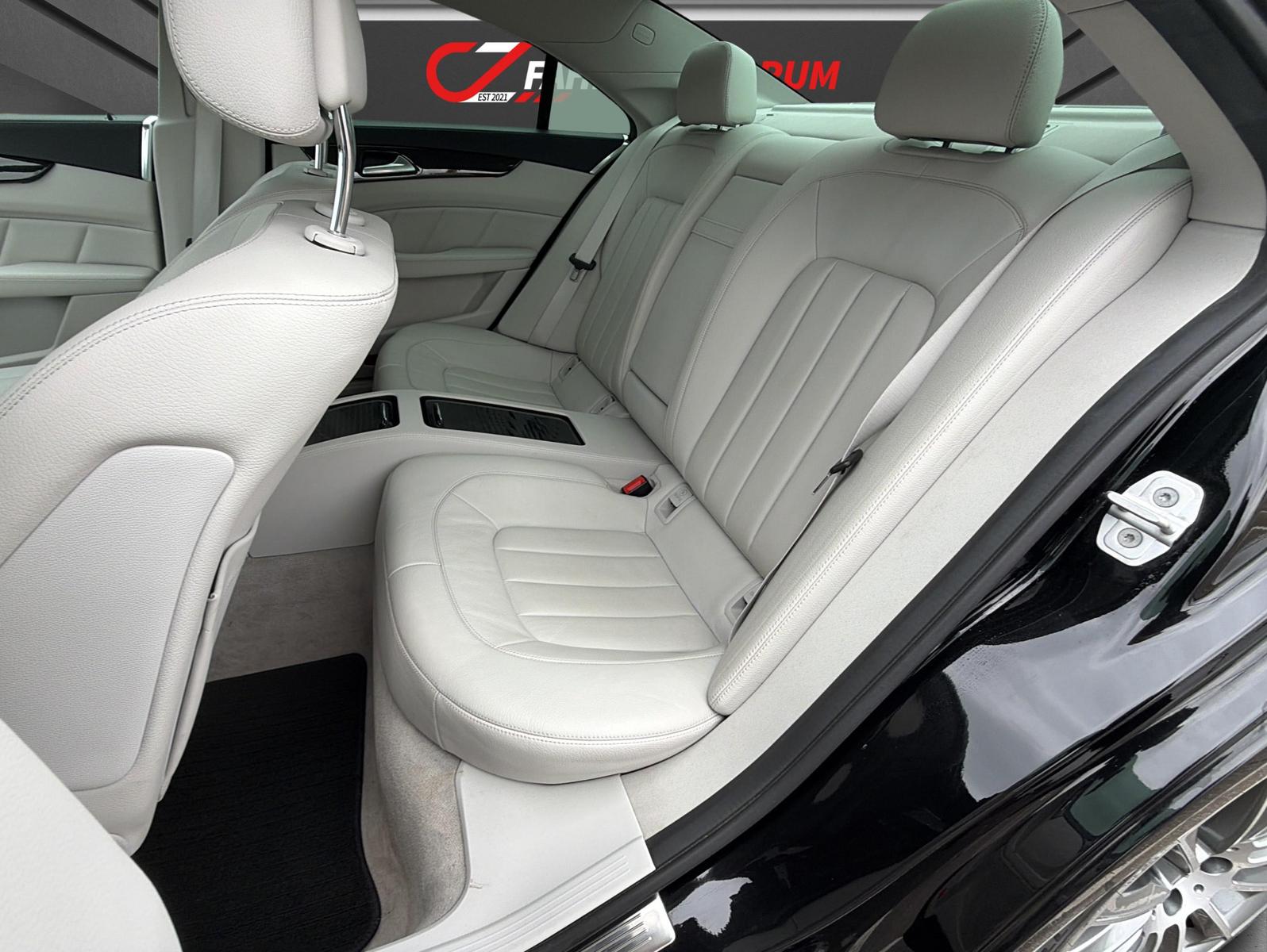 Mercedes-Benz CLS 250 D BlueTec 4Matic AMG LED*Leder*CarPlay*