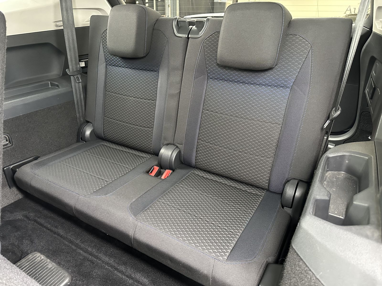 Fahrzeugabbildung Volkswagen Tiguan Allspace 4M United 7-Sitzer NAV+LED+KAMER