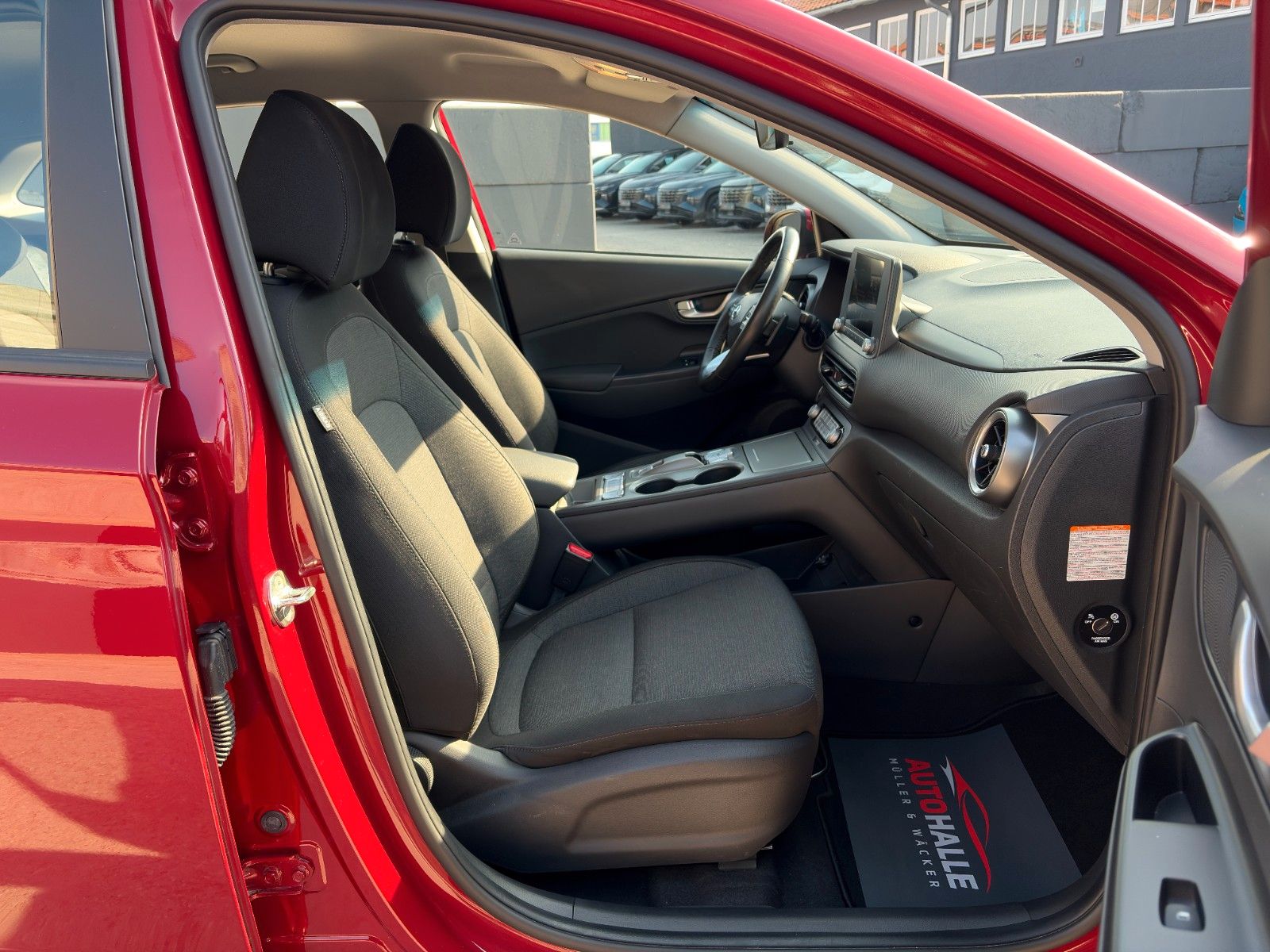 Fahrzeugabbildung Hyundai KONA E Select SHZ LHZ ACC PDC LKA Navi CarPlay