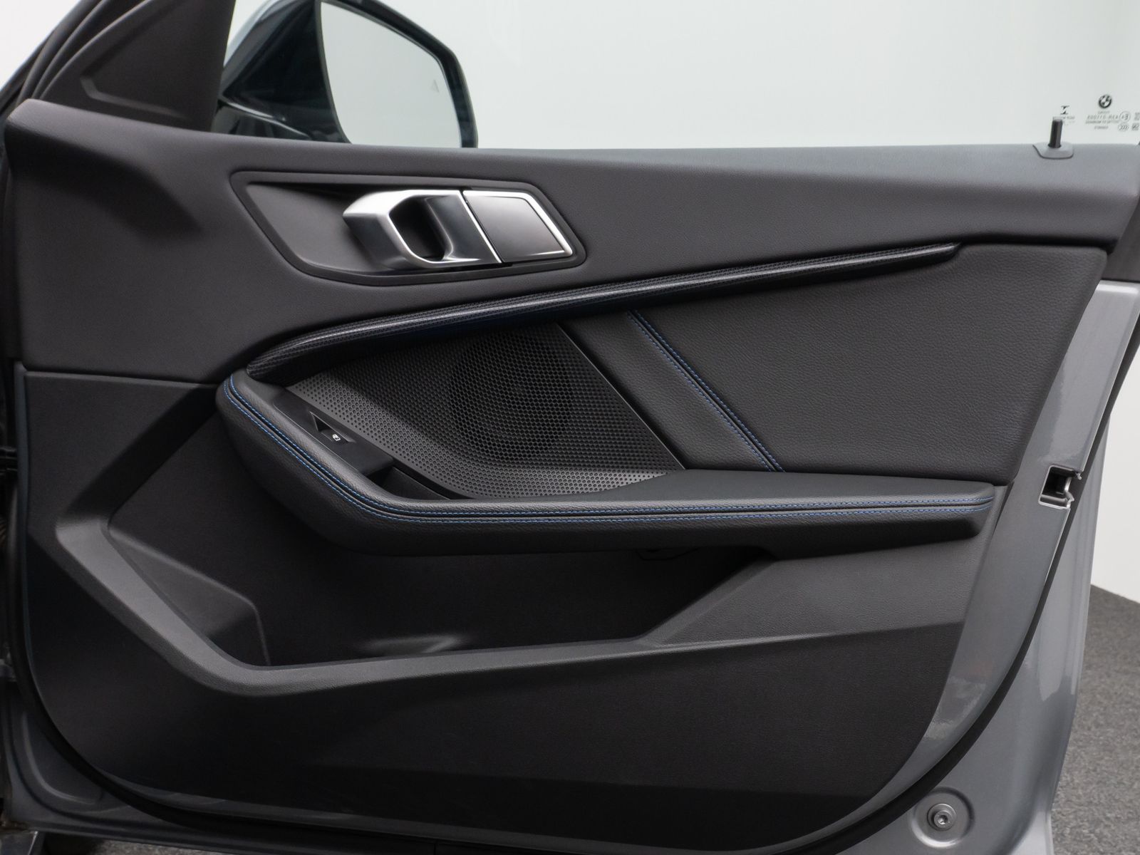 Fahrzeugabbildung BMW 120i M Sport Panorama PDC DAB Lenkrhzg Komfort