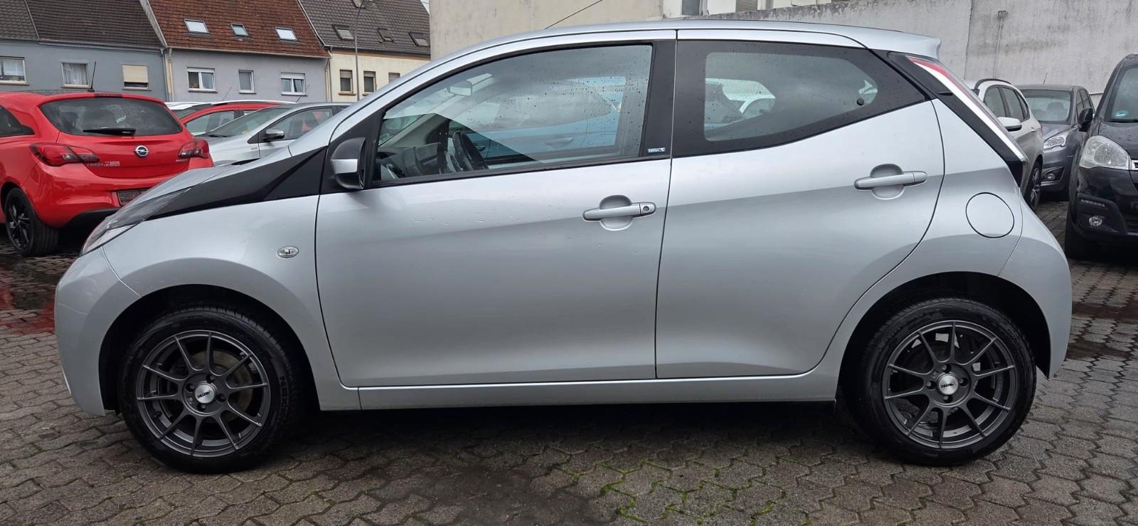 Toyota Aygo AYGO x-play Edition-S 1,0 *1-Hand*