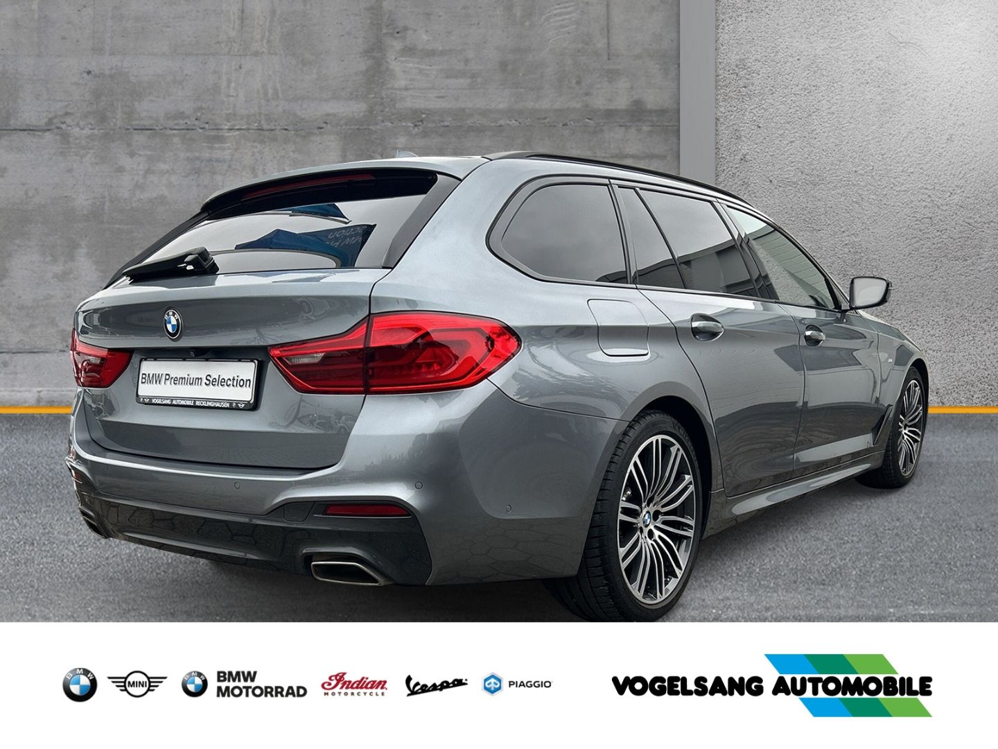 Fahrzeugabbildung BMW 540 i xDrive Touring M Sport Park-Assistent Head