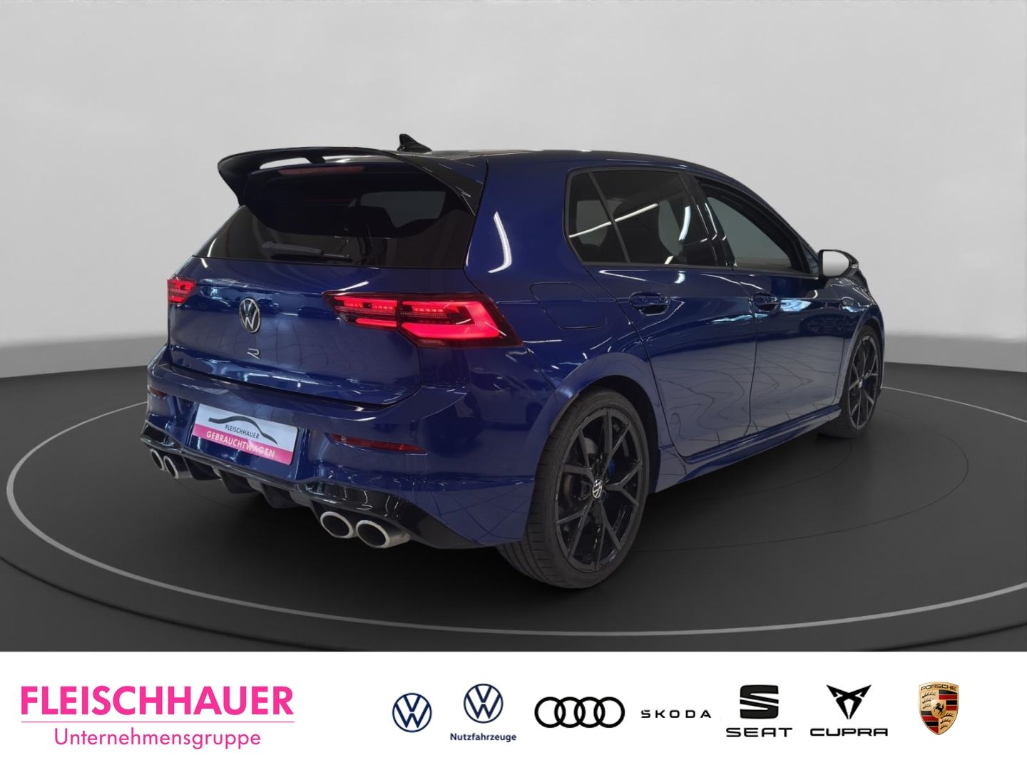 Volkswagen Golf VIII R 2.0 TSI 4M Matrix Navi Pano 270km h foto 8