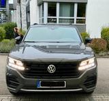 Volkswagen Touareg 3.0 V6 , R-Line, Headup Dis. Anthrazit  - Volkswagen Touareg mit Benzin-Antrieb: Geländewagen, Automatik