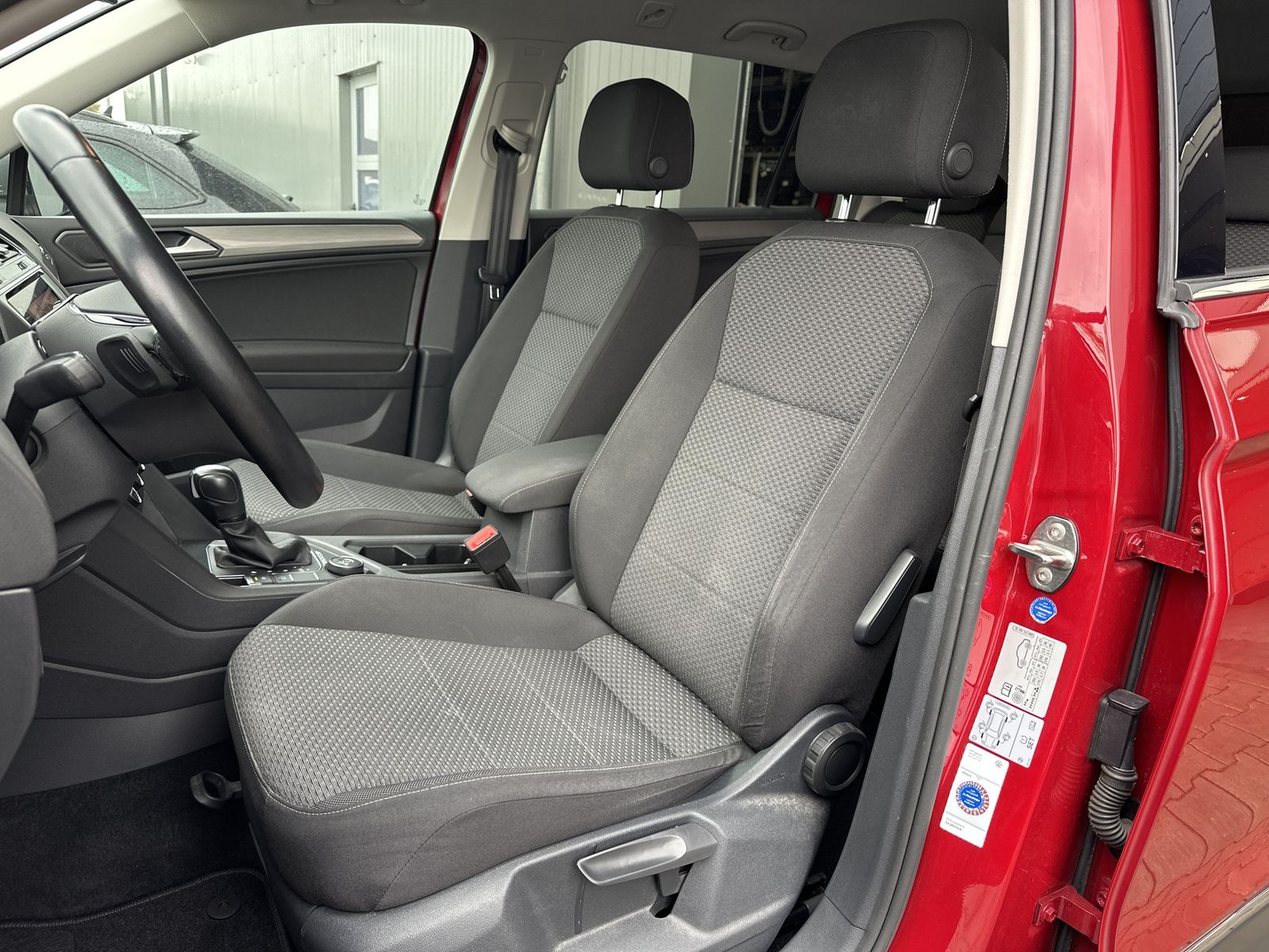 Fahrzeugabbildung Volkswagen Tiguan Allspace 2.0 TDI DSG CL 4M NAV+LED+AHK+PP