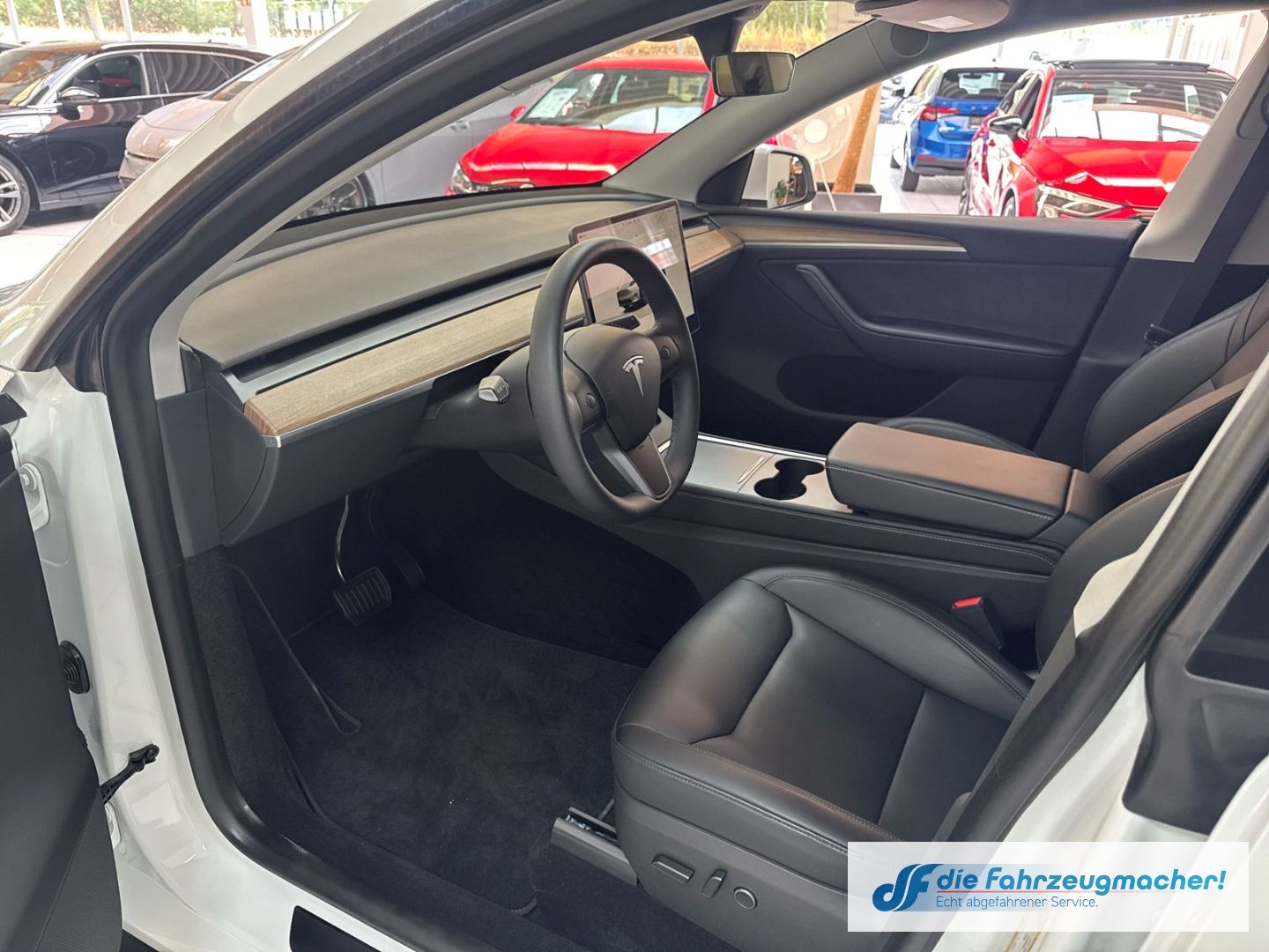 Fahrzeugabbildung Tesla Model Y RWD Panorama Navi Soundsystem LED ACC WL