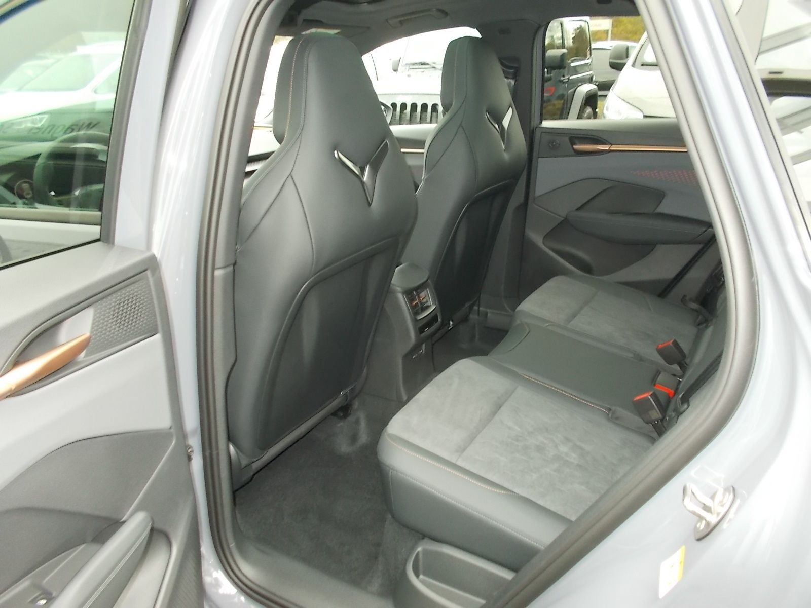 Fahrzeugabbildung CUPRA Terramar VZ 2.0 TSI 4Drive DSG