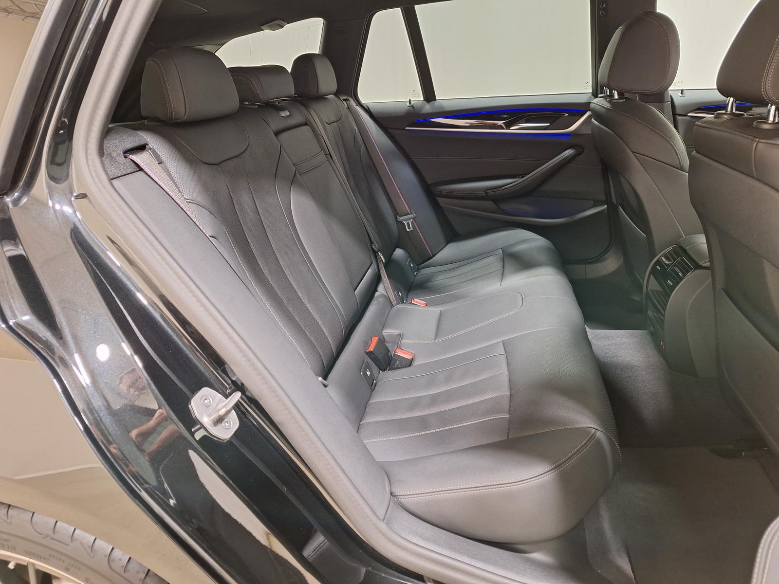BMW 520d Touring M Sport xDrive Matrix|Vollleder|Sha