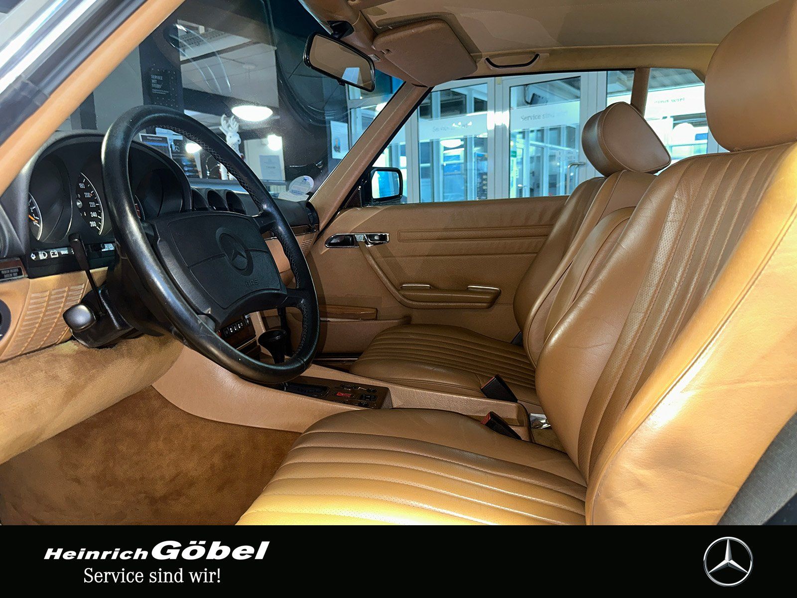 Fahrzeugabbildung Mercedes-Benz 560 SL