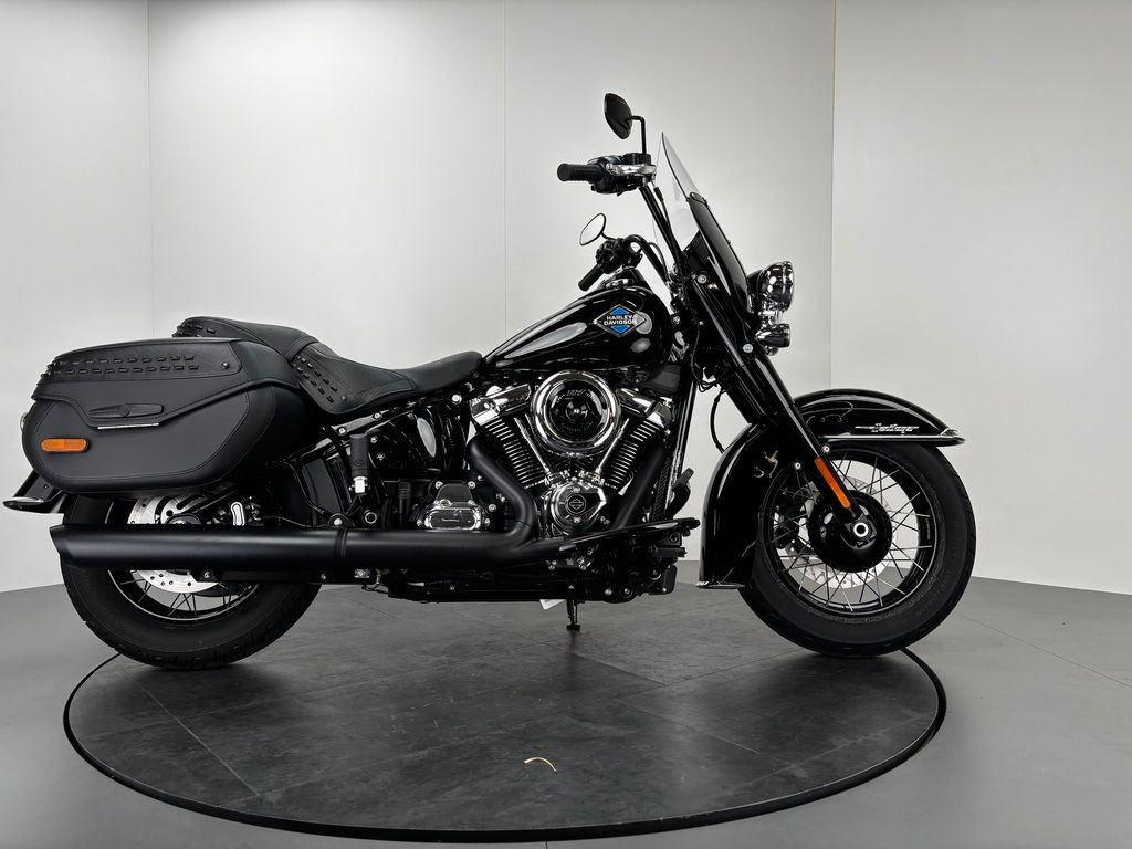 Fahrzeugabbildung Harley-Davidson SOFTAIL HERITAGE CLASSIC *KAUM KILOMETER