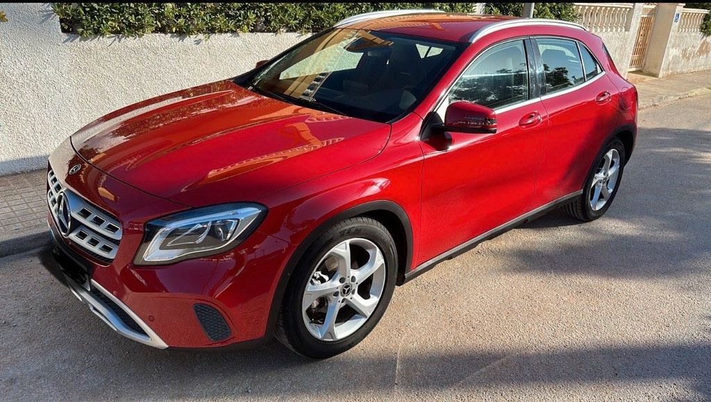 Image of Mercedes-Benz GLA 200