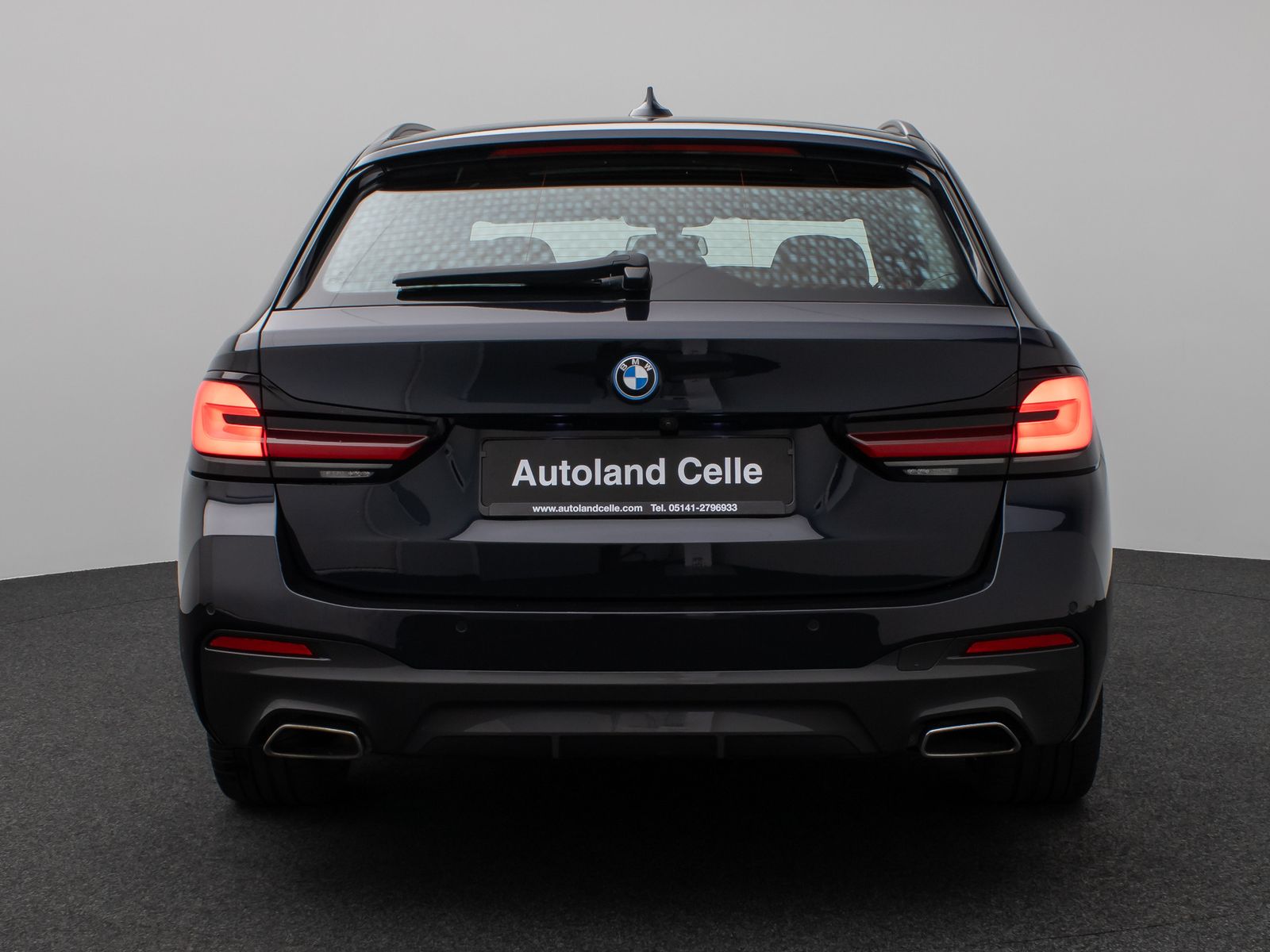 Fahrzeugabbildung BMW 530e xD M Sport Individual Panorama HUD H/K Voll