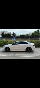 Mercedes-Benz A 250 AMG Line/NightPaket/Garantie/Limousine - Mercedes-Benz A 250 in München