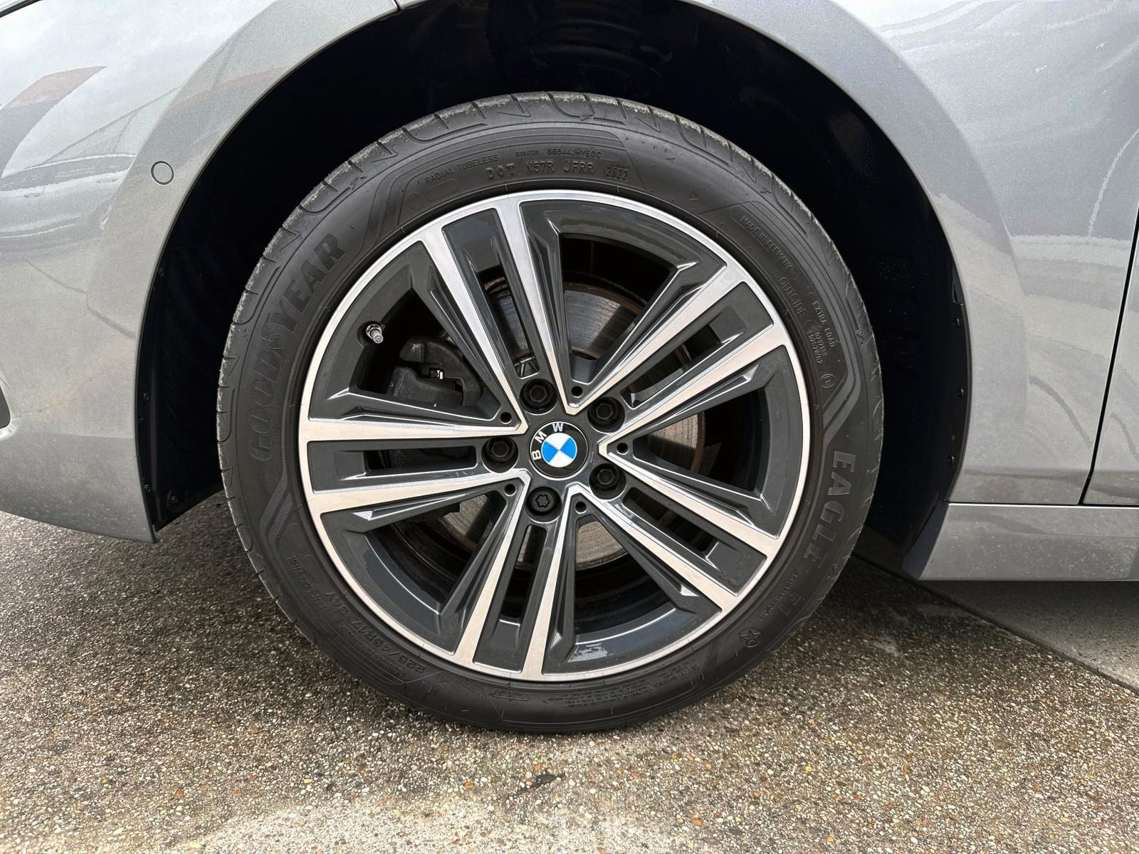 Fahrzeugabbildung BMW 118i Steptronic Advantage LED SHZ KAM PDC NAV BT