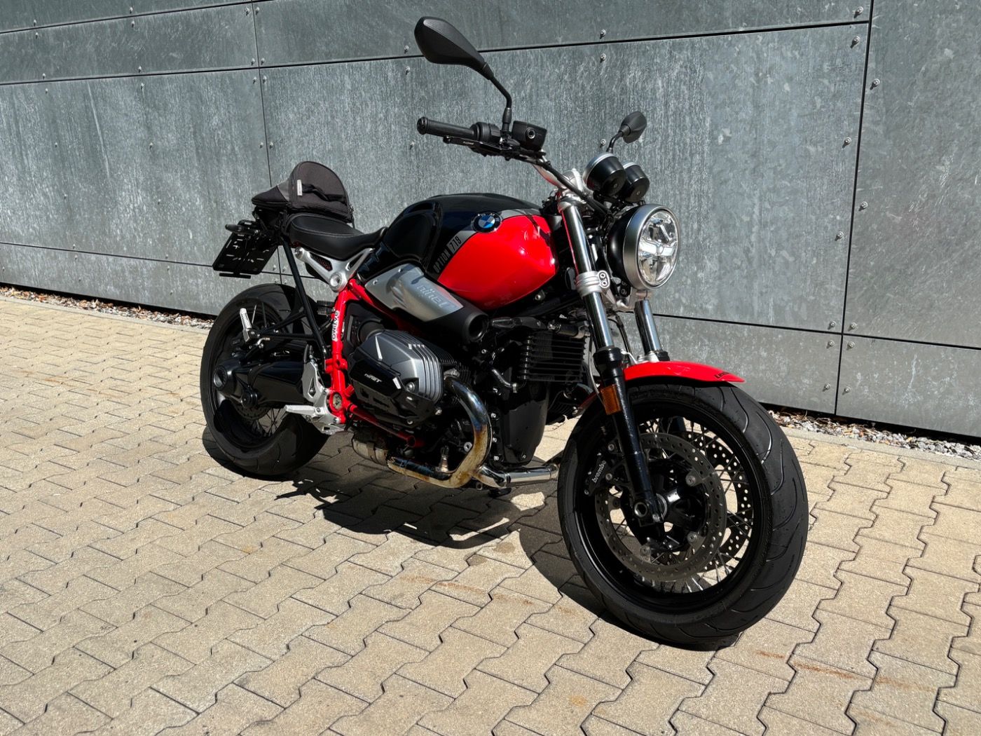 Fahrzeugabbildung BMW R nine T Pure