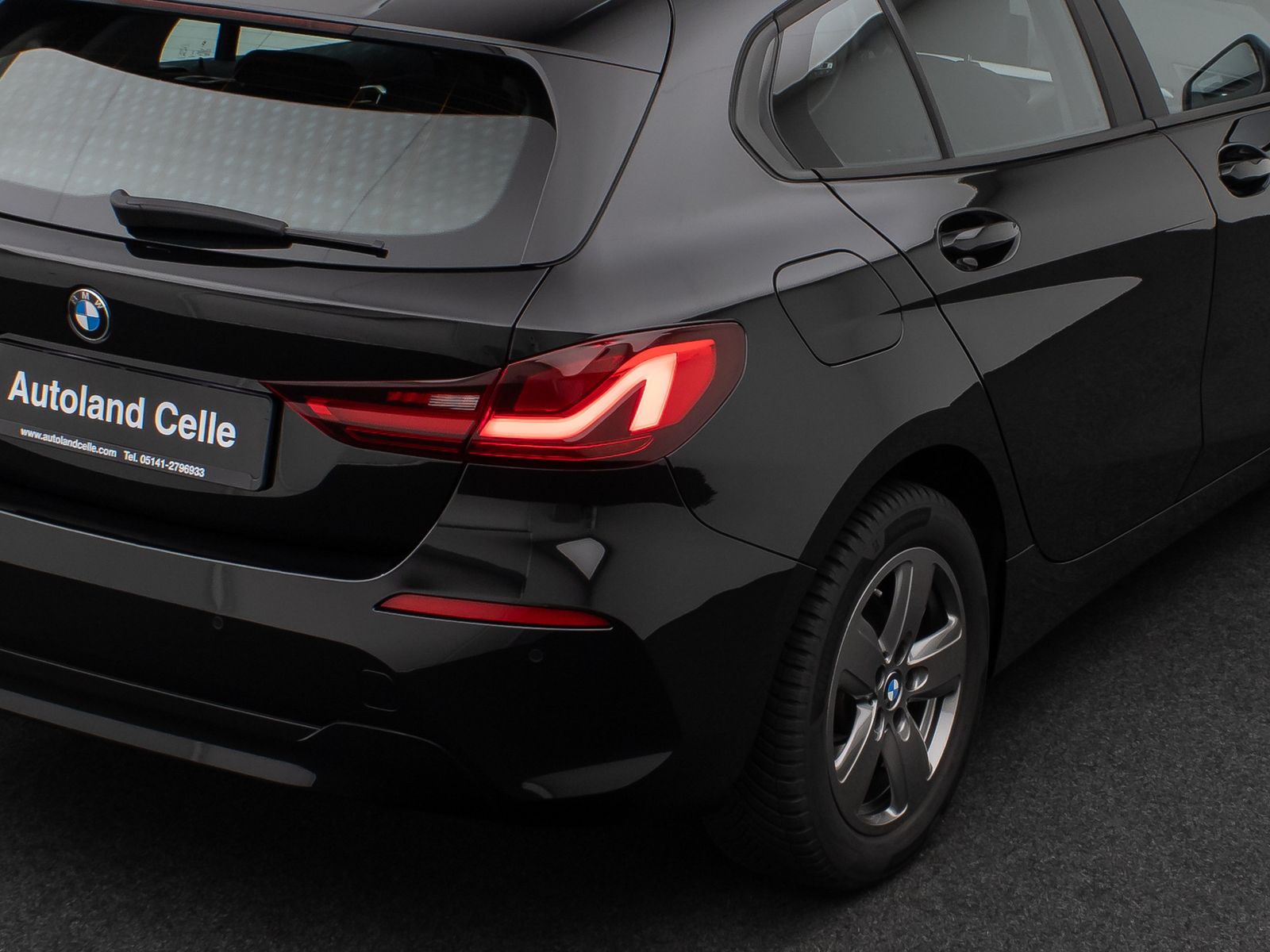 Fahrzeugabbildung BMW 118i DAB CockPitPro Geschwindigkeitsreg PDC LED