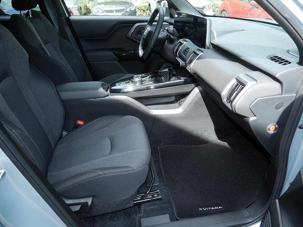 Suzuki e Vitara eAxle Comfort SHZ KAMERA NAVI ACC LED