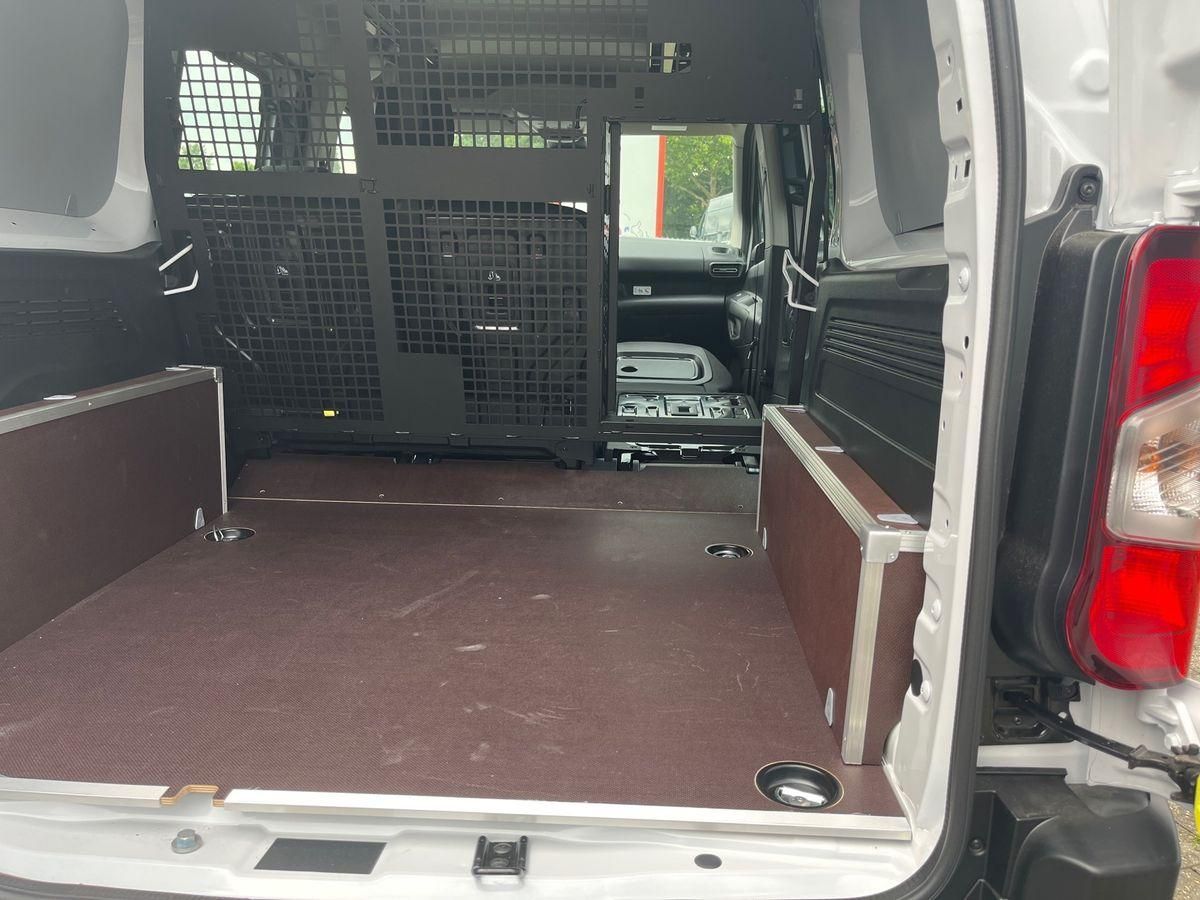 Fahrzeugabbildung Fiat Doblo XL Multicab 130 AT8