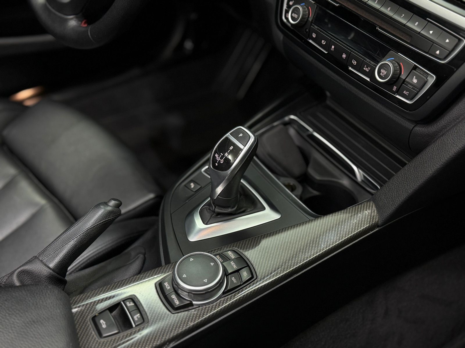 Fahrzeugabbildung BMW 428I Cabrio xDrive|M-Paket|LEDER|HIFI|KAMERA