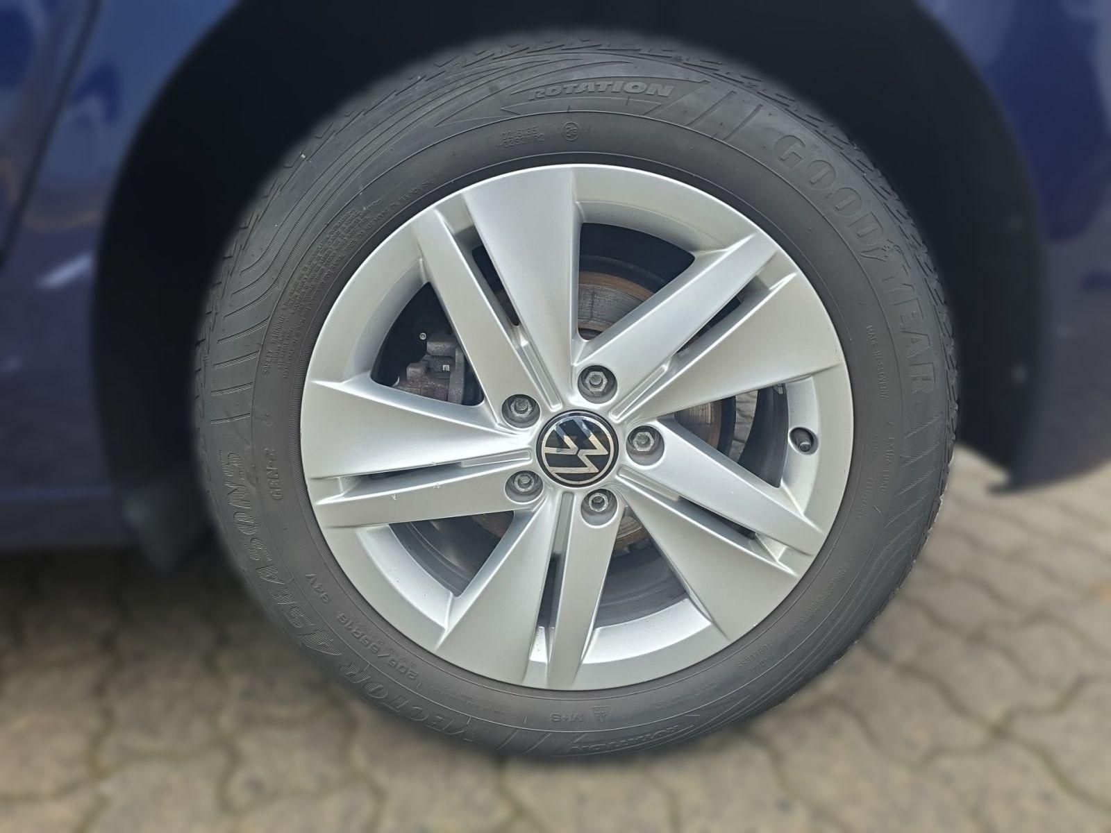 Volkswagen Golf VIII 1.5 TSI Life Navi Sprachbedienung DAB+