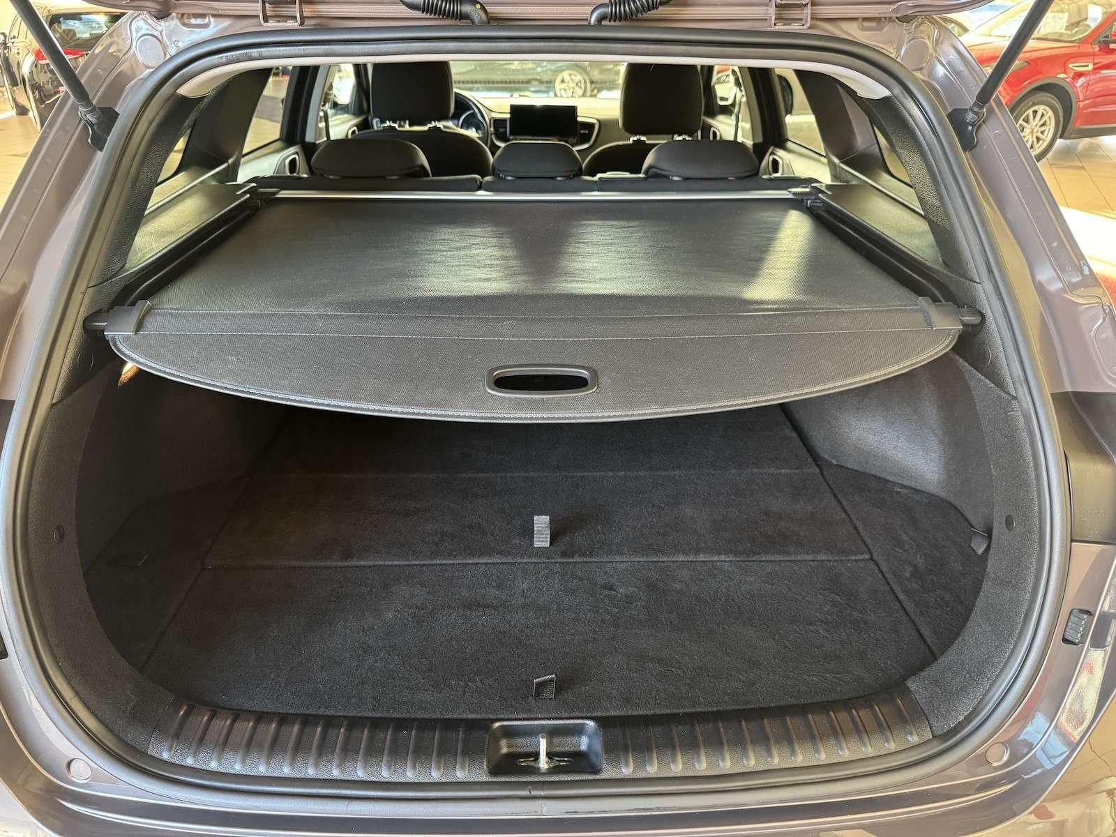 Fahrzeugabbildung Kia Ceed Sportswagon cee´d Autom. /LED/Navi/Spur/...